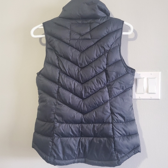 Black vest - Picture 2 of 10